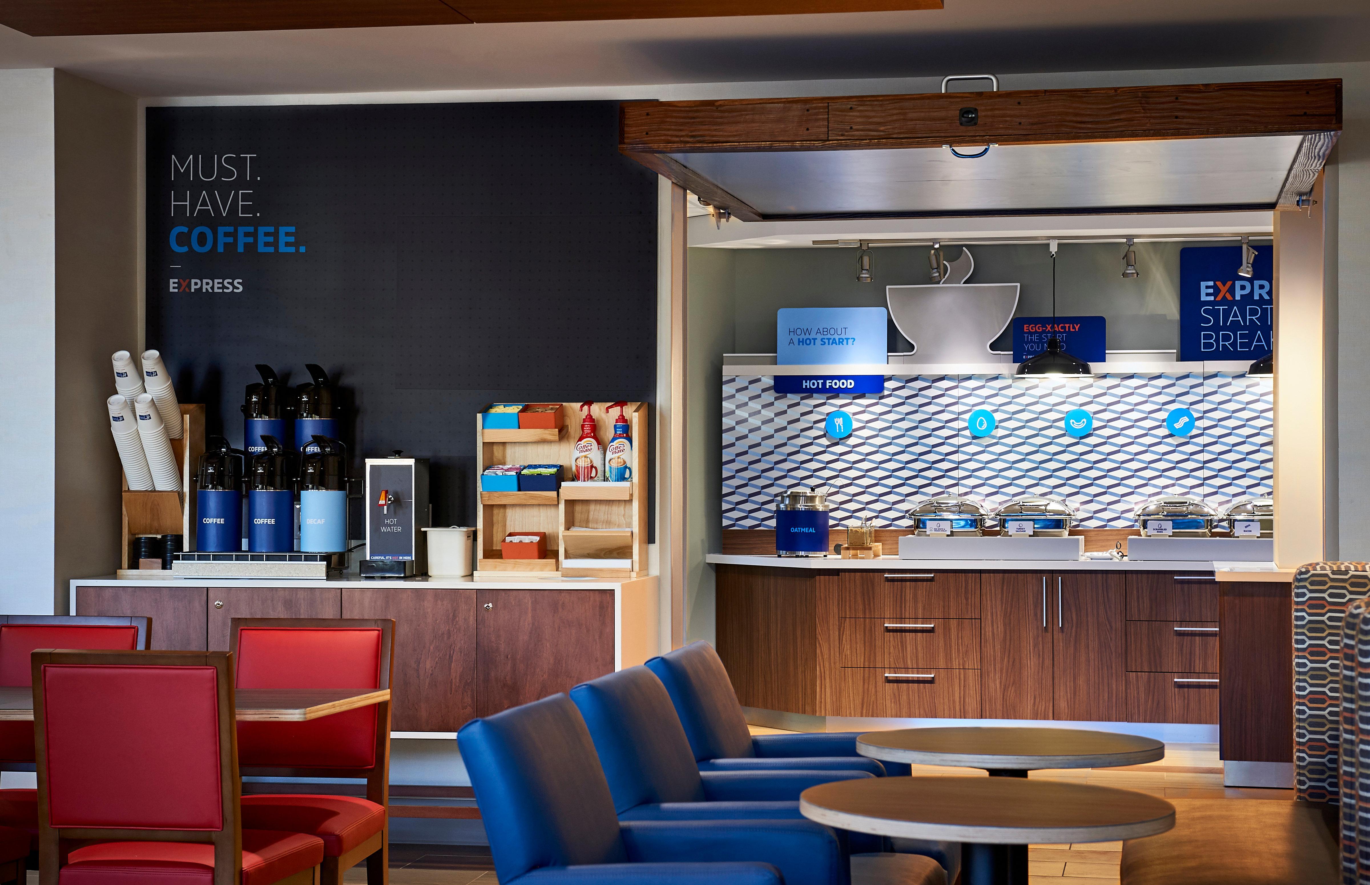Holiday Inn Express & Suites - Staunton By Ihg Exteriör bild