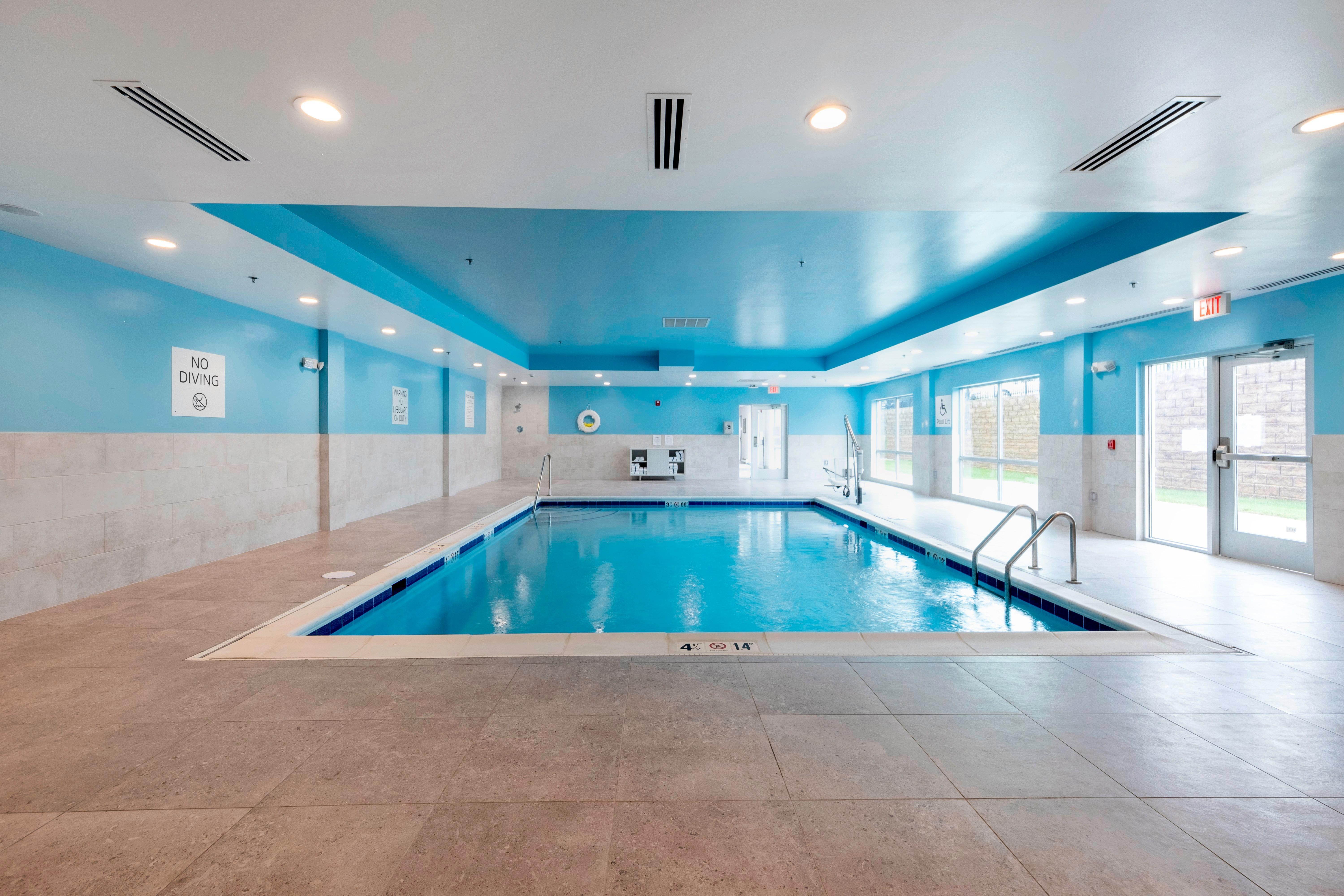 Holiday Inn Express & Suites - Staunton By Ihg Exteriör bild