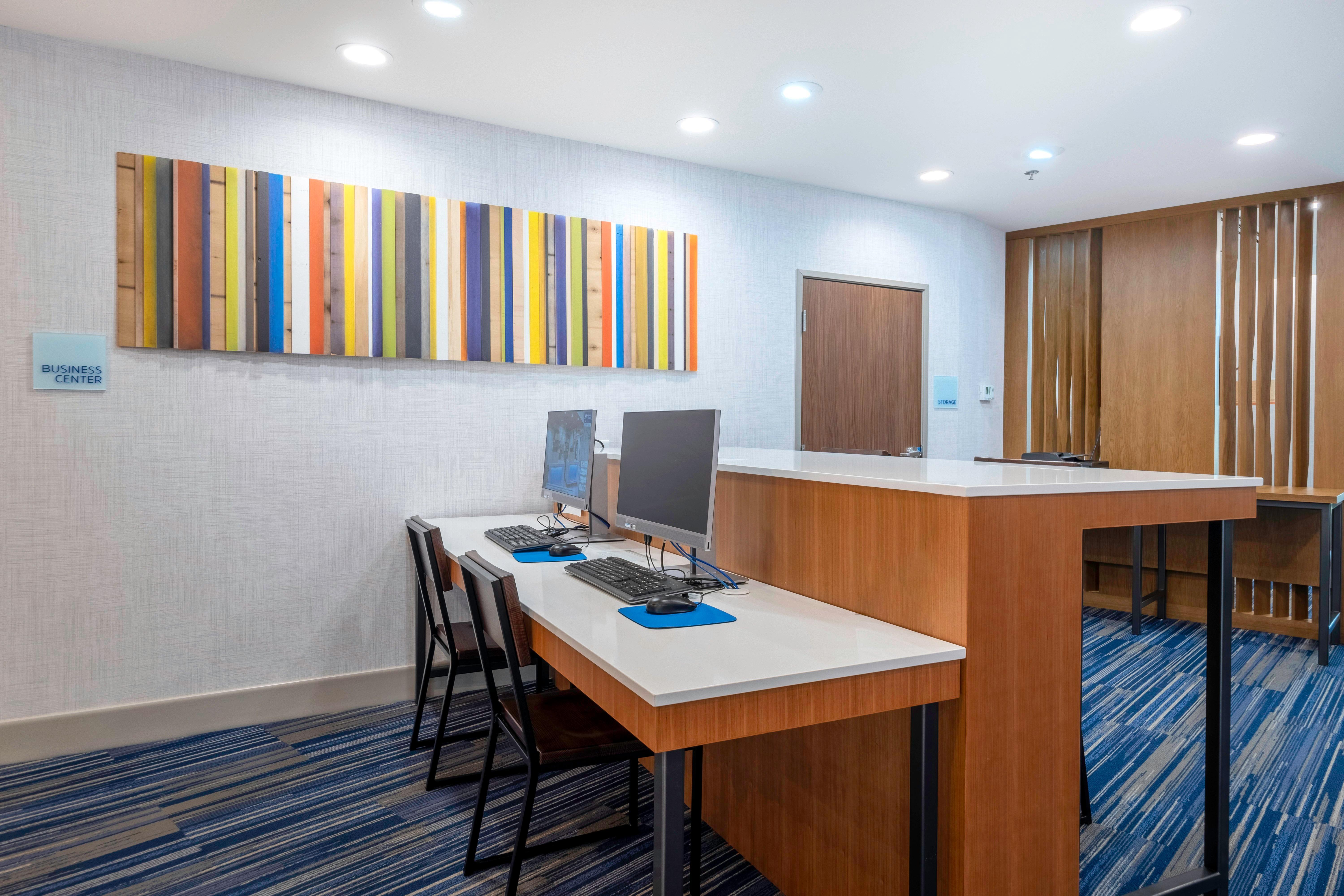Holiday Inn Express & Suites - Staunton By Ihg Exteriör bild