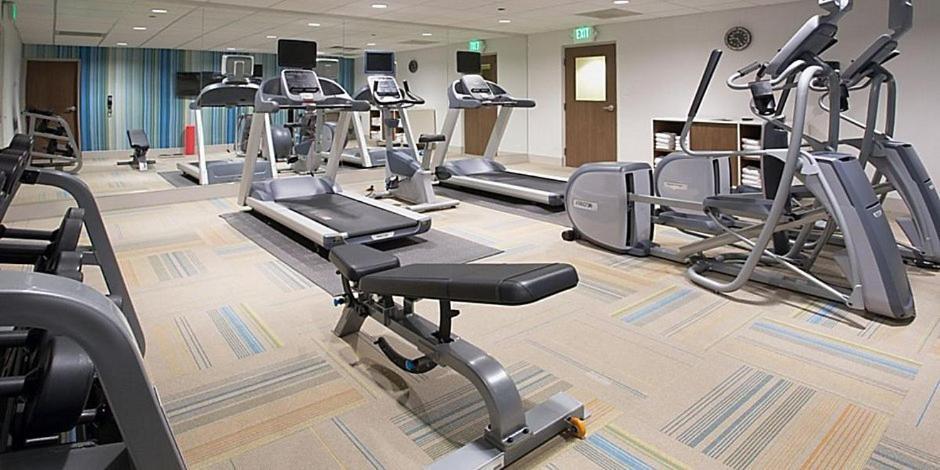 Holiday Inn Express & Suites - Staunton By Ihg Exteriör bild
